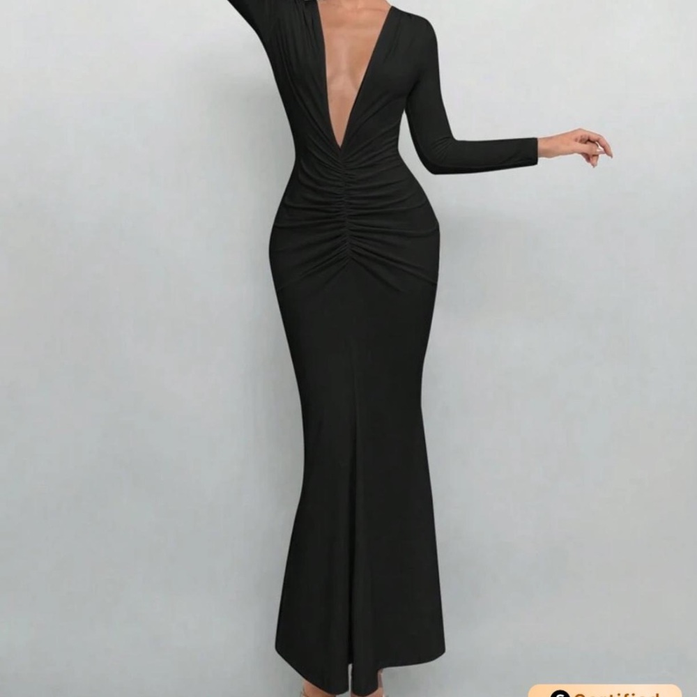 Elegant Black Long Sleeve Dress